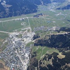 Flugwegposition um 11:32:57: Aufgenommen in der Nähe von Gemeinde Zell am See, 5700 Zell am See, Österreich in 2554 Meter